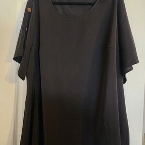 BloomChic Elegant Black Top